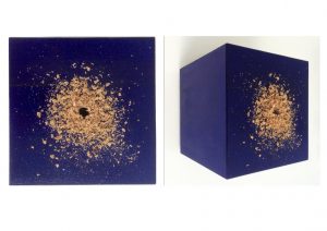 VENUS IM BLAUEN MANTEL / 2014 / Holz / 15x15x15 cm